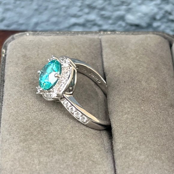 Cubic Zirconia Sterling Silver Ring size 7 1/2 blue gemstone - Picture 7 of 9